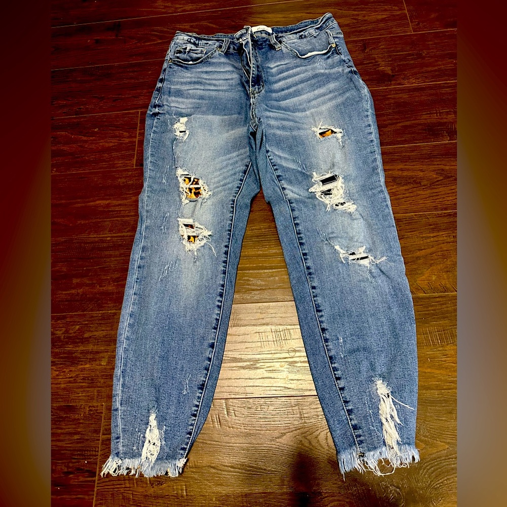 KanCan skinny jeans with leopard accents